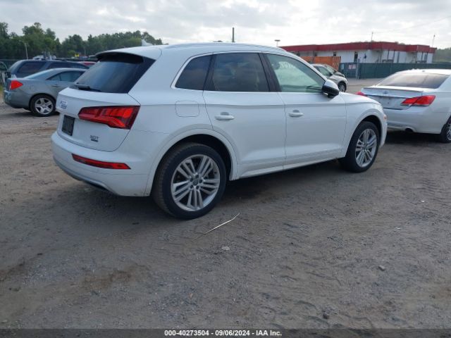 WA1BNAFY1J2218560 Audi Q5 2.0t Premium/2.0t Tech Premium