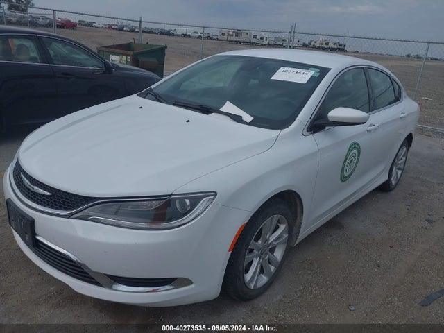 Chrysler 200 Limited 2016 1C3CCCAB2GN176863 Image 2