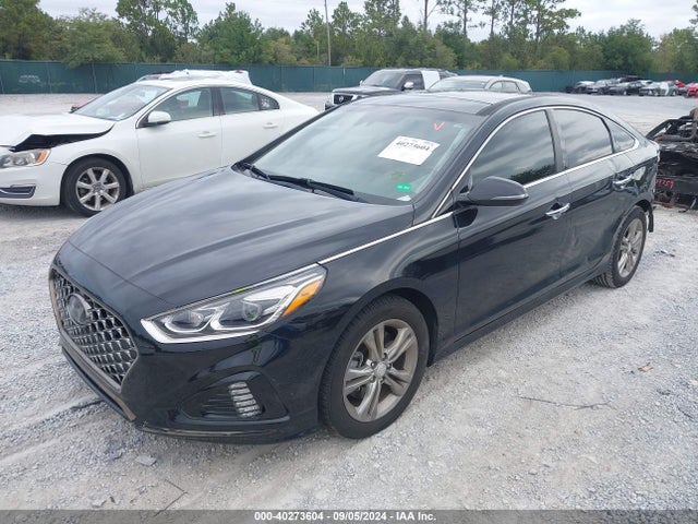 Hyundai Sonata Limited 2019 5NPE34AF0KH747255 Image 2