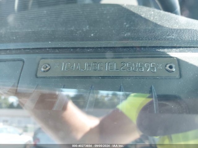 1C4AJWBG1EL258595 Jeep Wrangler Sahara