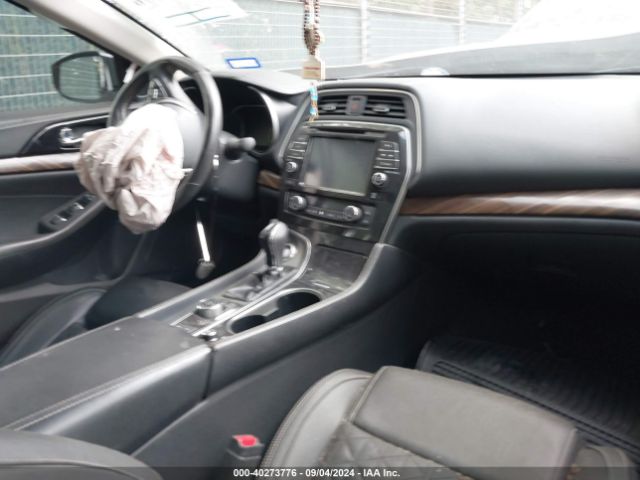 1N4AA6AP6GC396045 Nissan Maxima 3.5 Platinum