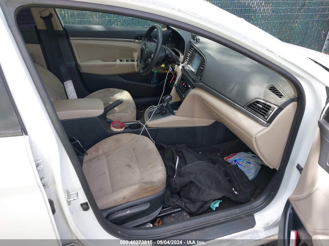 Hyundai ELANTRA SE 2017 5NPD84LF0HH210212 Image 5
