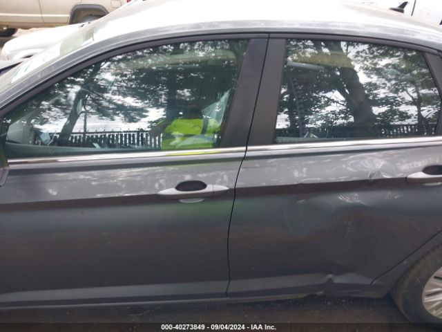 3VWC57BU0KM061479 Volkswagen Jetta 1.4t R-line/1.4t S/1.4t Se