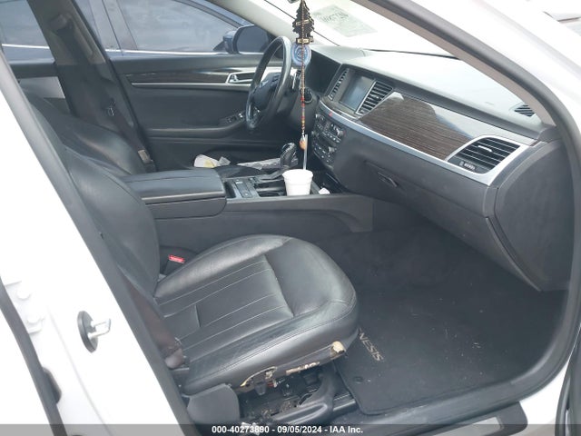 Hyundai Genesis 3.8 2016 KMHGN4JE2GU128482 Image 5