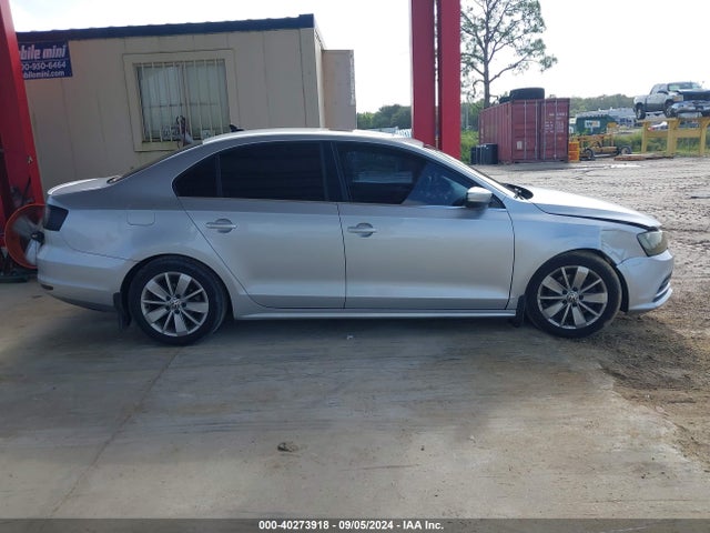 3VWLA7AJ8FM286502 Volkswagen Jetta 2.0l Tdi Se