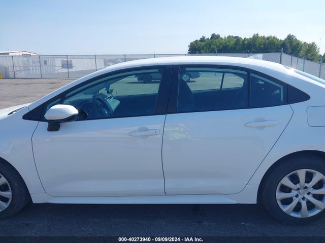 Toyota COROLLA LE 2022 5YFEPMAE8NP363971 Image 14