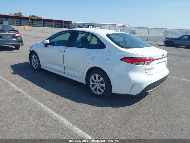 Toyota COROLLA LE 2022 5YFEPMAE8NP363971 Image 3