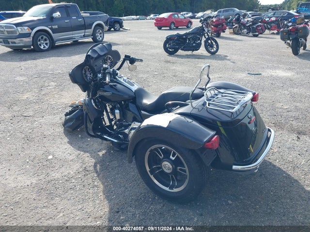 2015 HARLEY-DAVIDSON FLRT 1HD1MCM19FB857930 Photo 2