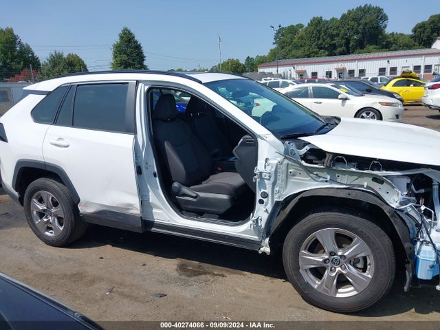 Toyota Rav4 Xle 2023 2T3W1RFV0PW240251 Image 14