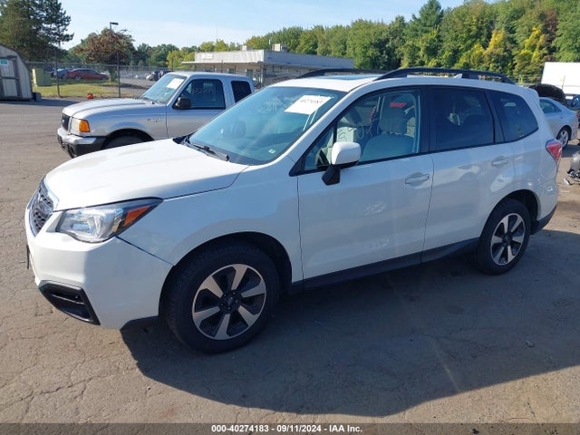 Subaru Forester 2.5i Premium 2018 JF2SJAEC7JH583461 Image 14