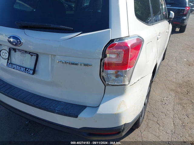 Subaru Forester 2.5i Premium 2018 JF2SJAEC7JH583461 Image 17