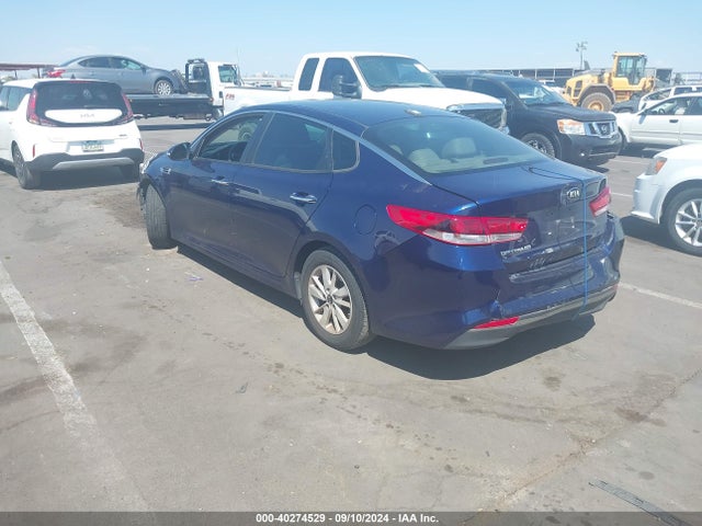 KIA Optima Lx 2017 5XXGT4L31HG170221 Image 3