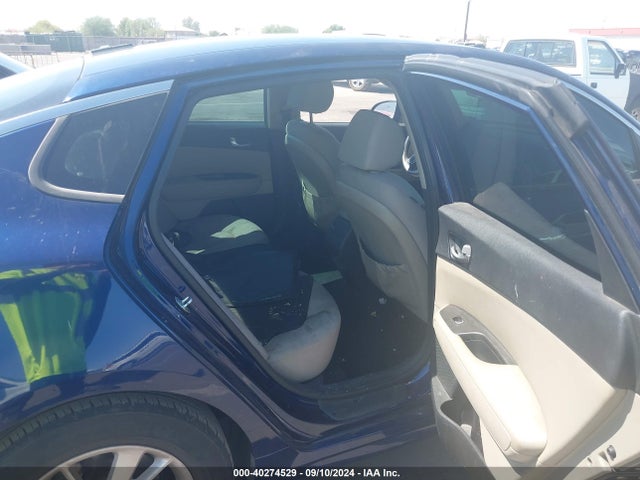 KIA Optima Lx 2017 5XXGT4L31HG170221 Image 8