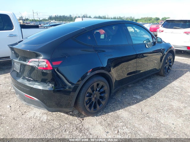 2023 TESLA MODEL Y 7SAYGDEE9PA094319 Photo 3