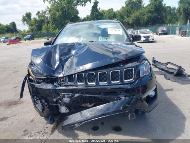 3C4NJDBB9KT806885 Jeep Compass Latitude 4x4