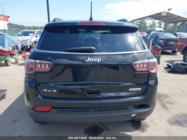 3C4NJDBB9KT806885 Jeep Compass Latitude 4x4