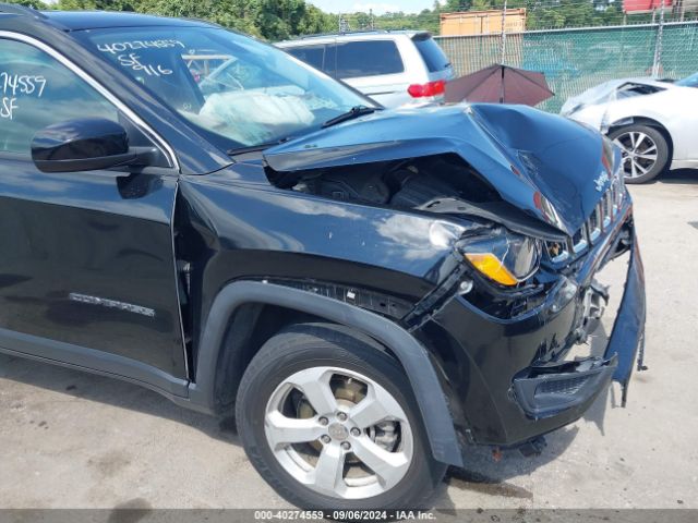 3C4NJDBB9KT806885 Jeep Compass Latitude 4x4