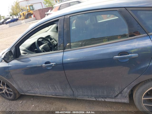 1FADP3M23JL228820 Ford FOCUS SEL