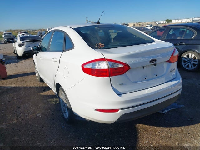Ford FIESTA SE 2018 3FADP4BJ3JM106294 Image 3