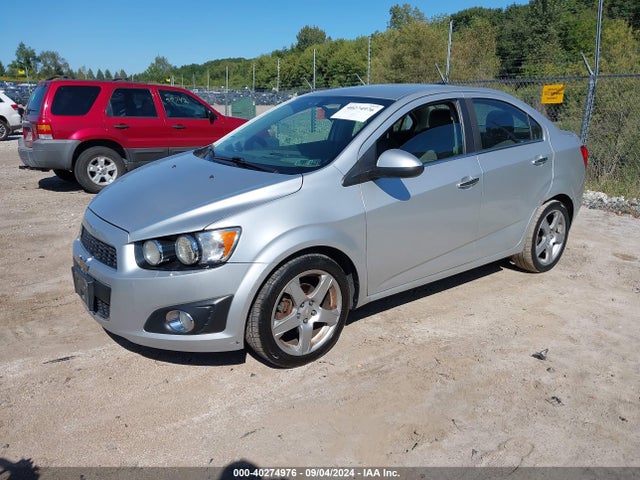 Chevrolet Sonic Ltz Auto 2014 1G1JE5SB0E4199853 Image 2