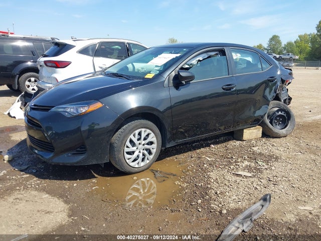 Toyota COROLLA LE 2017 2T1BURHE2HC857312 Image 2