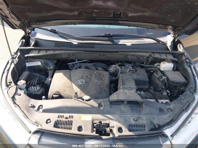 Toyota Highlander Xle 2019 5TDJZRFH7KS565079 Image 10