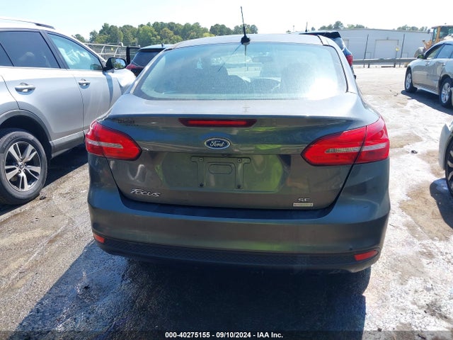 Ford FOCUS SE 2018 1FADP3FE2JL238116 Image 16