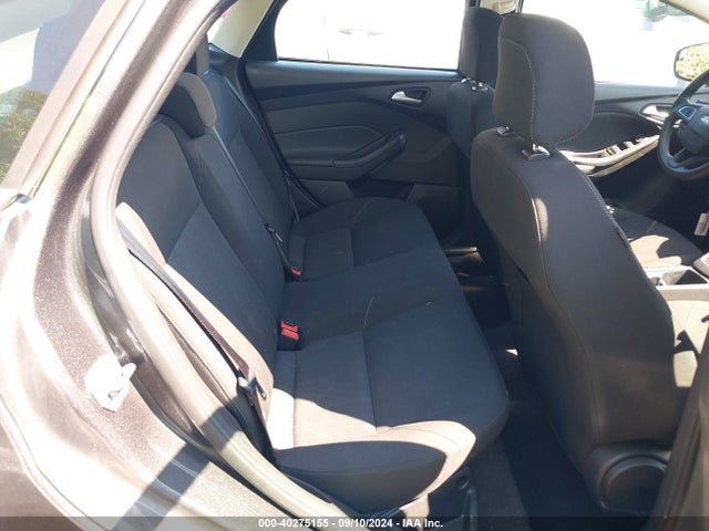 Ford FOCUS SE 2018 1FADP3FE2JL238116 Image 8
