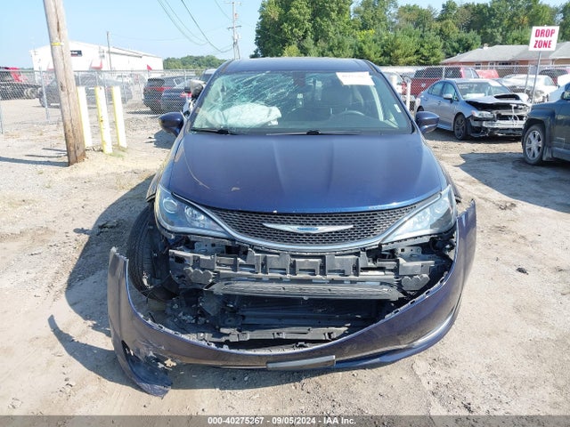 2C4RC1FG1JR175454 Chrysler Pacifica Touring Plus