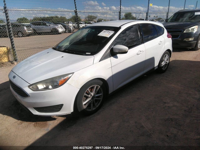 Ford FOCUS SE 2016 1FADP3K29GL217073 Image 2