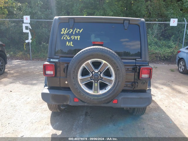 1C4HJXEN1KW515084 Jeep Wrangler Unlimited Sahara 4x4