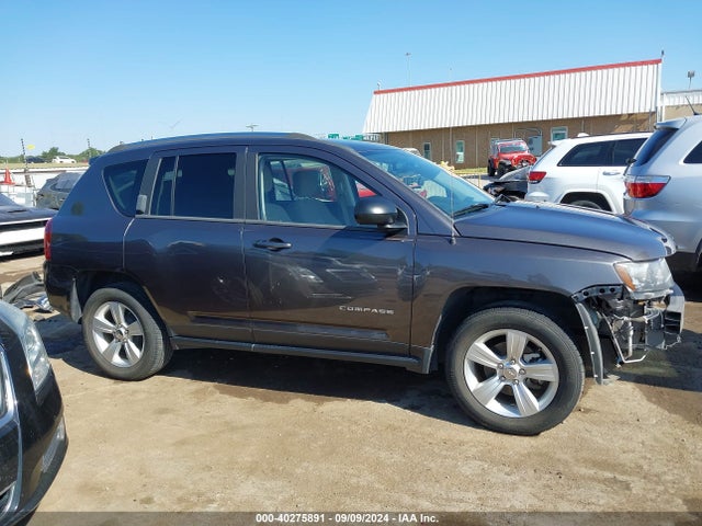 1C4NJCBBXFD171858 Jeep Compass Sport
