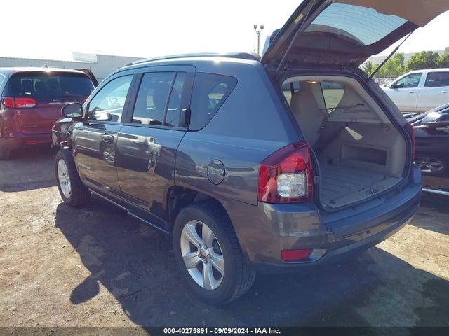 1C4NJCBBXFD171858 Jeep Compass Sport