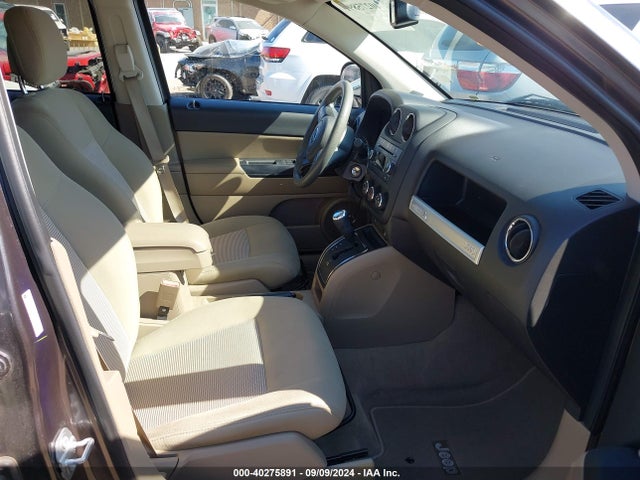 1C4NJCBBXFD171858 Jeep Compass Sport