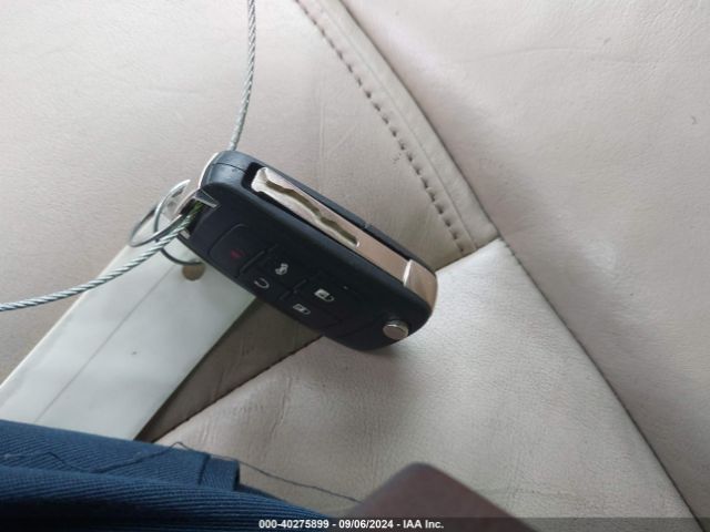 1G4GB5G31GF277121 Buick Lacrosse Leather