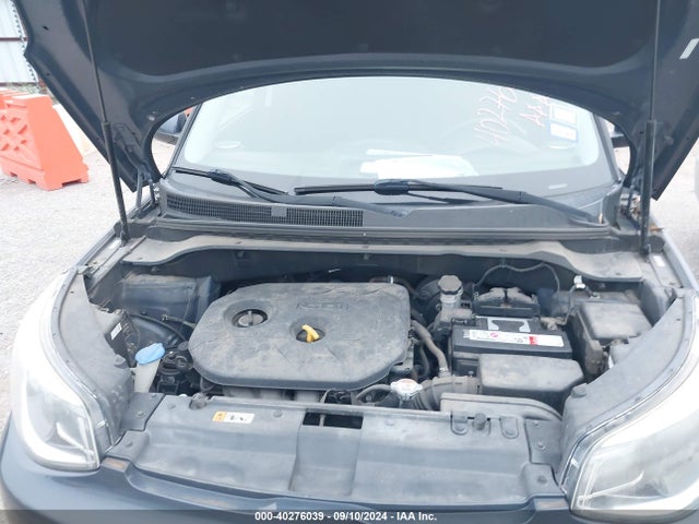 KIA SOUL + 2016 KNDJP3A55G7360569 Image 10