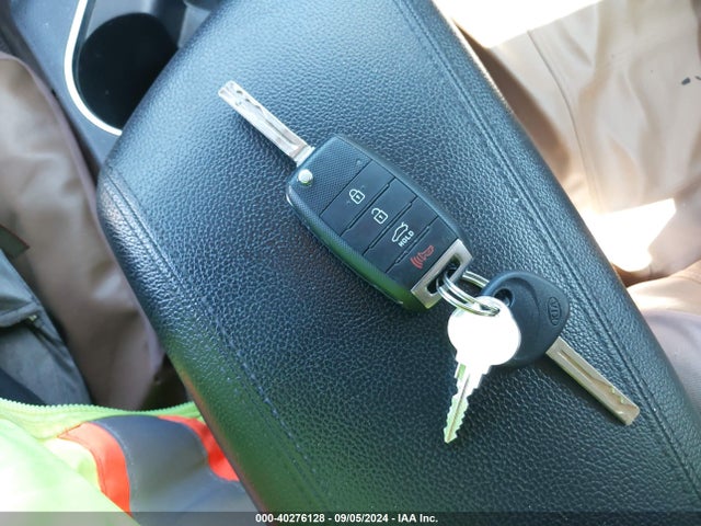 5XXGM4A74FG366461 KIA Optima Lx