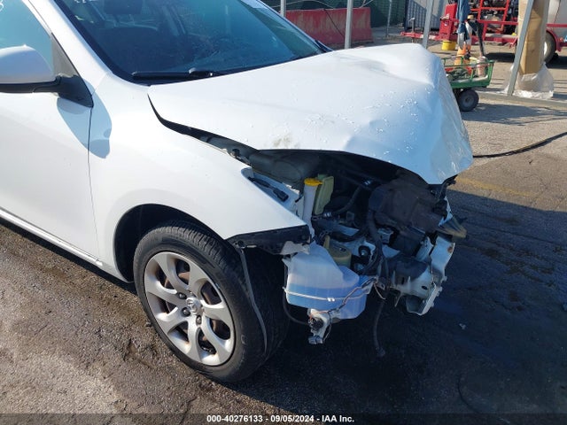 2013 Mazda Mazda3 I Sport მანქანა იყიდება აუქციონზე, vin: JM1BL1UP0D1851504, აუქციონის ნომერი: 40276133
