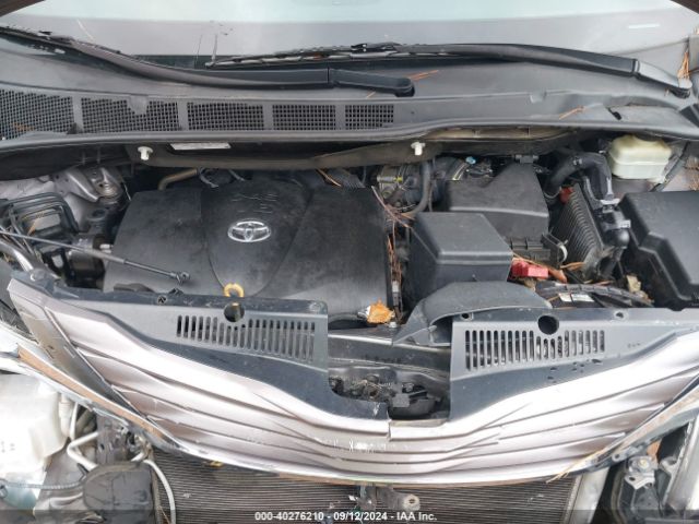 5TDKZ3DC3HS815645 Toyota Sienna Le 8 Passenger