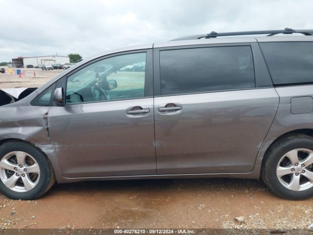 5TDKZ3DC3HS815645 Toyota Sienna Le 8 Passenger