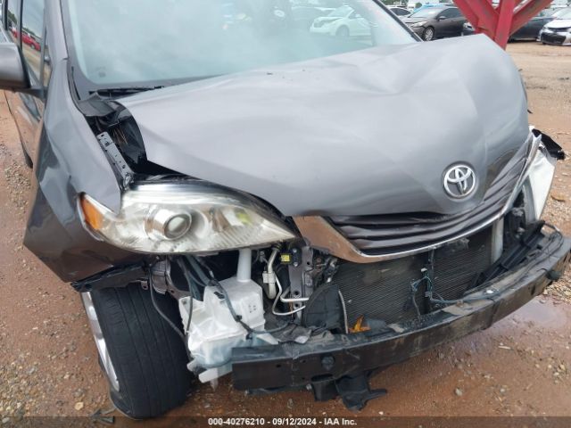 5TDKZ3DC3HS815645 Toyota Sienna Le 8 Passenger