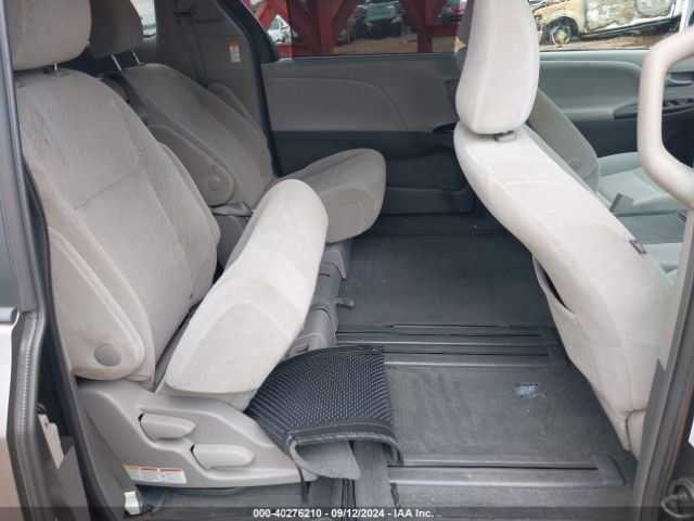 5TDKZ3DC3HS815645 Toyota Sienna Le 8 Passenger