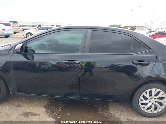 Toyota COROLLA LE 2018 5YFBURHE7JP852998 Image 14