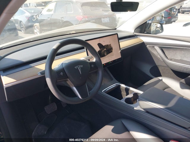 2023 TESLA MODEL Y 7SAYGDEE1PA033207 Photo 4