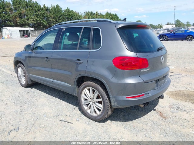 WVGBV7AX4FW602464 Volkswagen Tiguan Sel