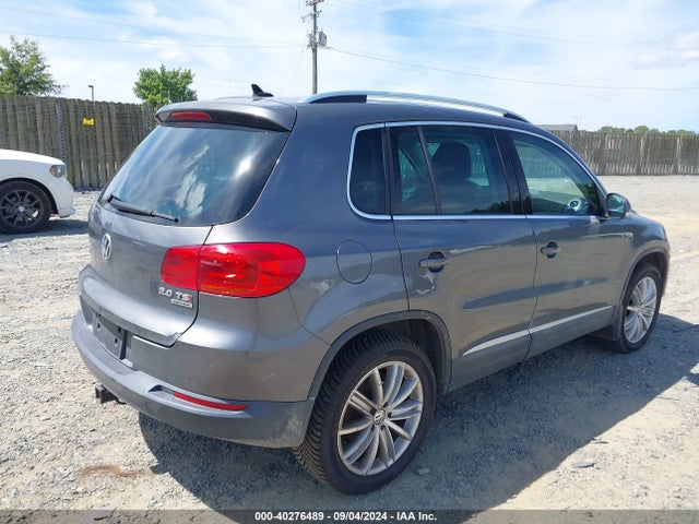 WVGBV7AX4FW602464 Volkswagen Tiguan Sel