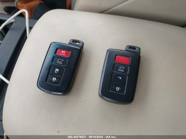Toyota Rav4 Xle 2017 2T3WFREV4HW405240 Image 11