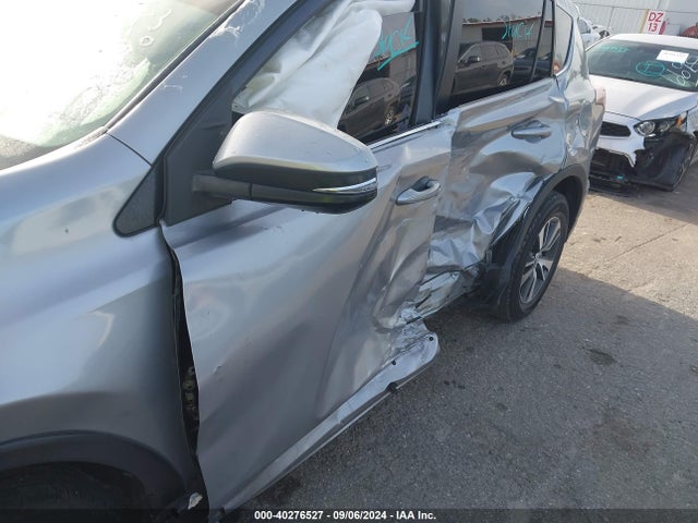 Toyota Rav4 Xle 2017 2T3WFREV4HW405240 Image 6