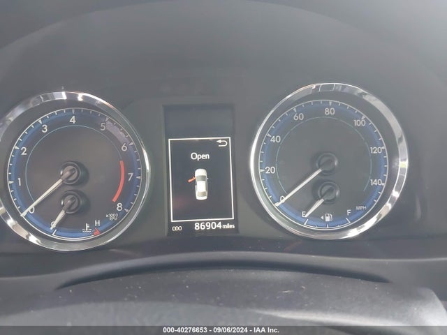 Toyota COROLLA SE 2017 5YFBURHE9HP596048 Image 7
