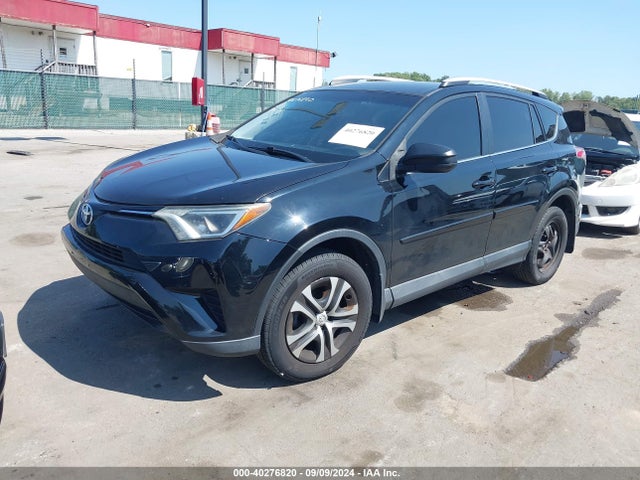 Toyota RAV4 LE 2016 2T3BFREV4GW536777 Image 2
